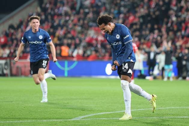 Union Berlin vs Arminia Bielefeld, 29.10.2025 BERLIN, GERMANY - OCTOBER 29: goal, celebration, cheering. Monju Momuluh (Arminia Bielefeld, 14) celebrates scoring the 1:1 goal, during the DFB Cup DFB Pokal match (round 2) between Union Berlin vs Arminia Bielefeld at Stadion an der alten Försterei on October 29, 2025 in Berlin, Germany. DFL REGULATIONS PROHIBIT ANY USE OF PHOTOGRAPHS AS IMAGE SEQUENCES AND OR QUASI-VIDEO. Copyright: xBEAUTIFULxSPORTS Frankex