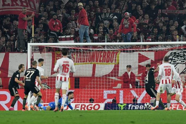 Luis Diaz (FC Bayern Muenchen) Tor zum 1:1 waehrend des Spiels der 2. Runde im DFB-Pokal zwischen 1. FC Köln und FC Bayern München im Rhein-Energie-Stadion am 29. October 2025 in Köln, Deutschland. (Foto von Ralf Treese DeFodi Images) +++ Luis Diaz (FC Bayern Muenchen) scores his team?s first goal during the DFB-Cup - Second Round match between 1. FC Koeln and FC Bayern München at Rhein-Energie-Stadion on October 29, 2025 in Koeln, Germany. (Photo by Ralf Treese DeFodi Images) DFB DFL REGULATIONS PROHIBIT ANY USE OF PHOTOGRAPHS AS IMAGE SEQUENCES AND OR QUASI-VIDEO. (Photo by Ralf Treese DeFodi Images) Luis Diaz FC Bayern Muenchen scores his team?s first goal during the DFB Cup Second Round match between 1 FC Koeln and FC Bayern München at Rhein Energie Stadion on October 29, 2025 in Koeln, Germany Photo by Ralf Treese DeFodi Images Luis Diaz FC Bayern Muenchen scores his team?s first goal during the DFB Cup Second Round match between 1 FC Koeln and FC Bayern München at Rhein Energie Stadion on October 29, 2025 in Koeln, Germany Photo by Ralf Treese DeFodi Images DFB DFL REGULATIONS PROHIBIT ANY USE OF PHOTOGRAPHS AS IMAGE SEQUENCES AND OR QUASI VIDEO Photo by Ralf Treese DeFodi Images