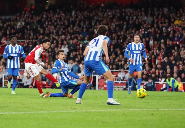 London, England, 29th October 2025. Ethan Nwaneri of Arsenal scores the first goal during the Arsenal vs Brighton and Hove Albion Carabao Cup match at the Emirates Stadium, London. Picture credit should read: David Klein Sportimage EDITORIAL USE ONLY. No use with unauthorised audio, video, data, fixture lists, club league logos or live services. Online in-match use limited to 120 images, no video emulation. No use in betting, games or single club league player publications. SPI_019_DK_Arsenal_Brighton SPI-4249-0017