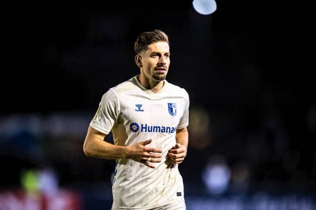 29.10.2025, Fussball, Saison 2025 2026, DFB-Pokal, Vöhlinstadion Illertissen, 2. Runde, FV Illertissen - 1. FC Magdeburg, Freisteller Einzelbild Portrait Porträt 17 Alexander Nollenberger (1. FC Magdeburg) Illertissen Vöhlinstadion Bayern Deutschland xRHR-FOTO LFx Copyright: RHR-FOTOx RHR-FOTO LF