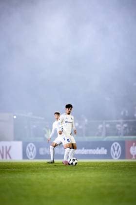 29.10.2025, Fussball, Saison 2025 2026, DFB-Pokal, Vöhlinstadion Illertissen, 2. Runde, FV Illertissen - 1. FC Magdeburg, 8 Laurin Ulrich (1. FC Magdeburg) Illertissen Vöhlinstadion Bayern Deutschland xRHR-FOTO LFx Copyright: RHR-FOTOx RHR-FOTO LF