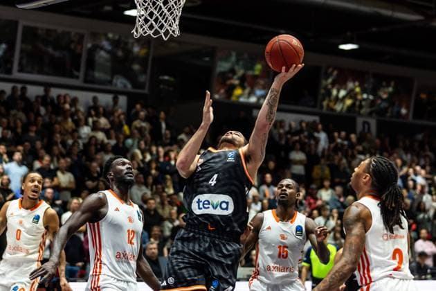 GER, BKT EuroCup, Saison 2025 2026, Niners Chemnitz - Ratiopharm Ulm. 29.10.2025, Messe, Chemnitz, GER, BKT EuroCup, Saison 2025 2026, Niners Chemnitz - Ratiopharm Ulm. Christopher Ledlum (Ratiopharm Ulm, 4) Foto Alexander Trienitz Chemnitz Messe Sachsen Deutschland