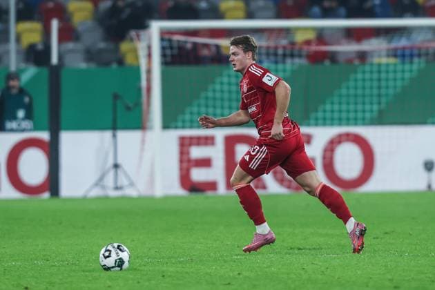 Fussball, DFB-Pokal Saison 2025 2026 2. Runde Fortuna Düsseldorf - SC Freiburg 29.10.2025, MERKUR SPIEL-ARENA Christian Rasmussen (Fortuna Düsseldorf, 10) Düsseldorf MERKUR SPIEL-ARENA Nordrhein-Westfalen Deutschland