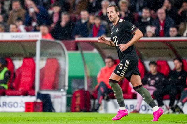 COLOGNE, GERMANY - OCTOBER 29: Harry Kane of Bayern Munchen looks on during the DFB Cup match between 1. FC Koln and FC Bayern Munchen at RheinEnergieStadion on October 29, 2025 in Cologne, Germany. (Photo by Rene Nijhuis) SPO  Copyright: xRenexNijhuis