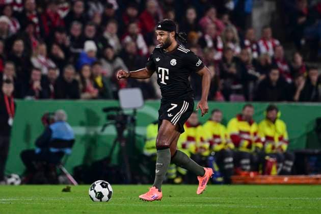 Serge Gnabry 7 (FC Bayern Muenchen), 1.FC Koeln vs. FC Bayern Muenchen, DFB-Pokal, 2. Runde, 29.10.2025 DFB regulations prohibit any use of photographs as image sequences and or quasi-video Koeln Nordrhein-Westfalen Deutschland