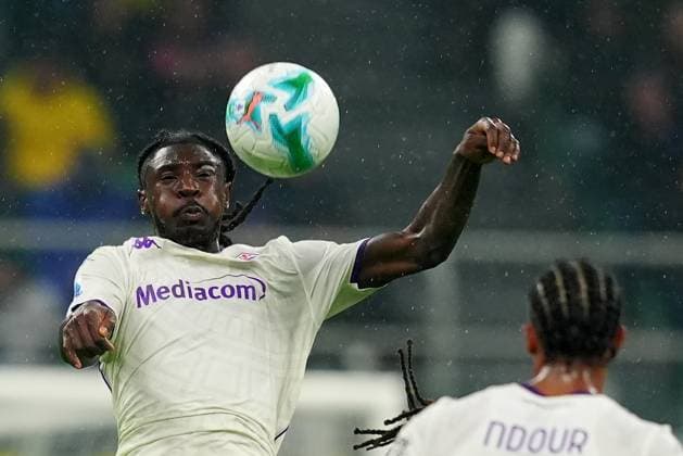 Fiorentina s Moise Kean during the Serie A soccer match between Inter and Fiorentina at the San Siro Stadium in Milan , north Italy - Wednesday , October 29 , 2025. - Soccer .  Copyright: xSpada LaPressex