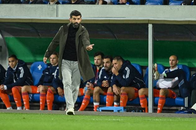 29.10.2025, Fussball, DFB-Pokal, 2. Runde, Saison 2025 2026, FC Schalke 04 - SV Darmstadt 98, Trainer Miron Muslic (FC Schalke 04) xRHR-FOTO YYx Copyright: KROEGER RHR-FOTOx RHR-FOTO YY