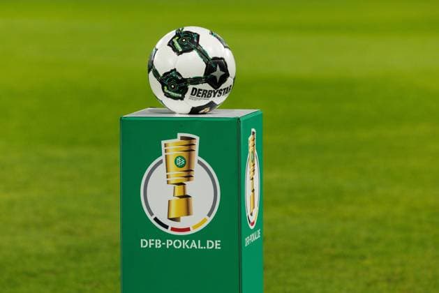DFB Pokal Saeule mit Spielball, FSV Mainz 05 vs VFB Stuttgart, Fussball, DFB Pokal, 2. Runde, Saison 2025 2026, 29.10.2025 DFB regulations prohibit any use of photographs as image sequences and or quasi-video. FSV Mainz 05 vs VFB Stuttgart, Fussball, DFB Pokal, 2. Runde, Saison 2025 2026, 29.10.2025 Copyright: xEibner-Pressefoto AlexanderxNeisx EP_ANS