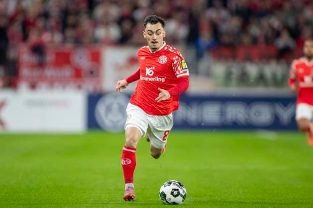 GER, Mainz, Fußball, DFB-Pokal, 2. Hauptrunde, FSV Mainz 05 vs. VFB Stuttgart im Bild v.l.: Paul Nebel (FSV Mainz 05 08), Freisteller 29.10.2025, MEWA-Arena Mainz DFB REGULATIONS PROHIBIT ANY USE OF PHOTOGRAPHS AS IMAGE SEQUENCES AND OR QUASI-VIDEO, Copyright: HMBxMedia PaulxFritz