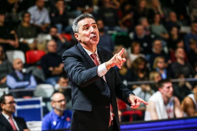 Dimitris Priftis coach Unahotels REggio Emilia during UNA Hotels Reggio Emilia vs KK Cibona, Basketball FIBA Europe Cup match in Reggio Emilia, Italy, October 29 2025  Copyright: xAlessandroxCatellani IPAxSportx xipa-agency.netx xx IPA_67247603 IPA_Agency_IPA67247603