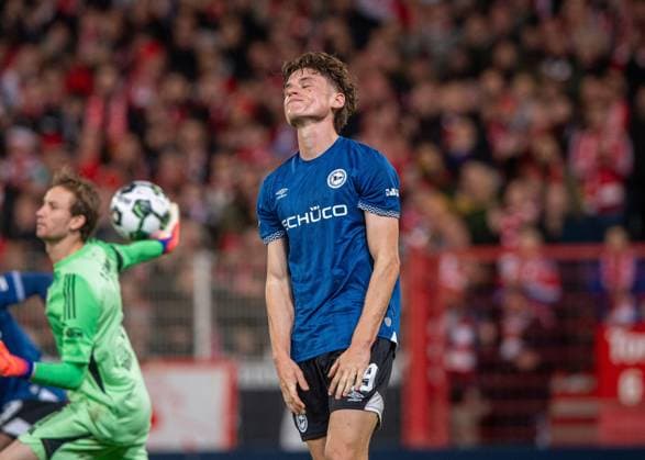 Fußball, Herren, Saison 2025 2026, DFB-Pokal (2. Runde), 1. FC Union Berlin - DSC Arminia Bielefeld, Maximilian Großer (Bielefeld), 29.10.2025, Copyright: xSebastianxRäppold MatthiasxKochx