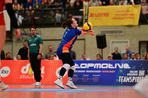 Volleyball I Frauen I Saison 2025-2026 I Bundesliga I 4. Spieltag I ETV Hamburger Volksbank Volleys - Ladies in Black Aachen I 29.10.2025 Jana-Marie Meiser (1, ETV Hamburger Volksbank Volleys) Hamburg ETV Sporthalle Hoheluft Hamburg Deutschland Copyright: xLobeca FelixxSchlikisx