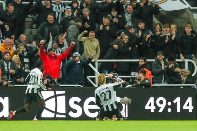Newcastle United v Tottenham Hotspur, Carabao Cup Nick Woltemade Of Newcastle United scores a GOAL 2-0 and celebrates during the Newcastle United v Tottenham Hotspur Carabao Cup Round of 16 match at St. James Park, Newcastle Upon Tyne, England on 29 October 2025 Credit: Lee Keuneke Every Second Media Editorial use only. All images are copyright Every Second Media Limited. No images may be reproduced without prior permission. All rights reserved. Premier League and Football League images are subject to licensing agreements with Football DataCo Limited. see https: www.football-dataco.com Copyright: xIMAGO EveryxSecondxMediax ESM-1647-0059 LeexKeunekex xEveryxSecondxMediax