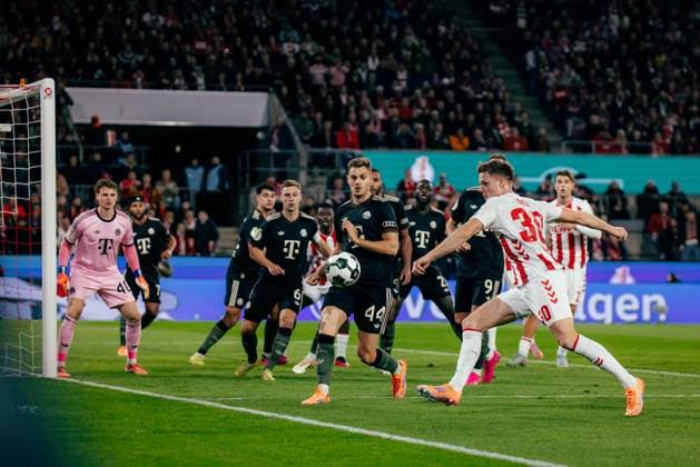29.10.25, Männer, Fussball, DFB Pokal, 2025 2026, 1.FC Köln - FC Bayern München, 2. Runde Marius Bülter ( 30 - 1. FC Köln) Abschluss Köln RheinEnergie Stadion NRW Deutschland