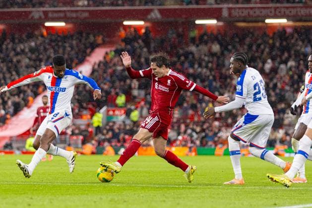 Football - Football League Cup - 4th Round - Liverpool FC v Crystal Palace FC LIVERPOOL, ENGLAND - Wednesday, October 29, 2025: Liverpool s Federico Chiesa during the Football League Cup 4th Round match between Liverpool FC and Crystal Palace FC at Anfield. (Photo by David Rawcliffe Propaganda) LIVERPOOL Anfield MERSEYSIDE ENGLAND  Copyright: xDavidxRawcliffex P2025-10-29-Liverpool_Palace-85