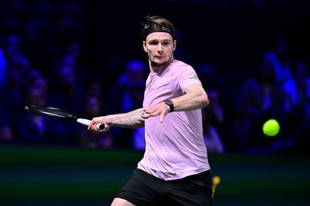 TENNIS : Rolex Paris Masters - Paris - 29 10 2025 Alexander Bublik ( Kazakhstan ) during the Rolex Paris Masters at Paris La Defense Arena on October 29, 2025 in Nanterre, France. (Photo by Federico Pestellini PSNewz ) ParisFrance  Copyright: xFedericoxPestellinix