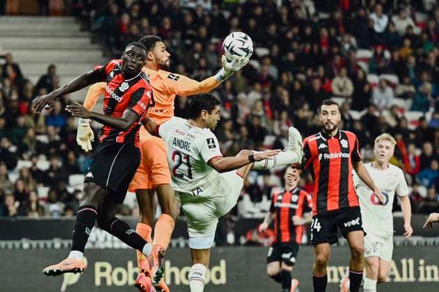 FOOTBALL : OGC Nice vs LOSC Lille - ligue 1 - 29 10 25 Nice™s forward 90 Kevin Carlos during the French L1 2025-2026 season football match between OGC Nice and LOSC Lille at Louis II stadium of Monaco, south France, on October 29, 2025. NICEFrance  Copyright: xfredxDIDES psnewzx