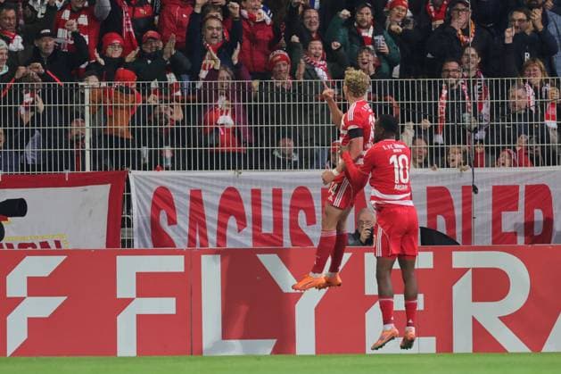Union Berlin vs Arminia Bielefeld, 29.10.2025 BERLIN, GERMANY - OCTOBER 29: goal, celebration, cheering. Leopold Querfeld (1. FC Union Berlin, 14) celebrates scoring the 1:0 goal with his teammates Ilyas Ansah (1. FC Union Berlin, 10), during the DFB Cup DFB Pokal match (round 2) between Union Berlin vs Arminia Bielefeld at Stadion an der alten Försterei on October 29, 2025 in Berlin, Germany. DFL REGULATIONS PROHIBIT ANY USE OF PHOTOGRAPHS AS IMAGE SEQUENCES AND OR QUASI-VIDEO. Copyright: xBEAUTIFULxSPORTS Frankex