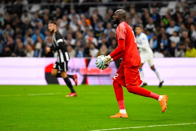 FOOTBALL : Olympique de Marseille VS Angers SCO - Ligue 1 McDonald s - 29 10 2025 HervÃ Koffi (SCO) - Ligue 1 McDonald s match between Olympique de Marseille and Angers SCO on October 29, 2025 at the Orange Velodrome Stadium in Marseille. MarseilleFrance  Copyright: xWilliamxCannarellax