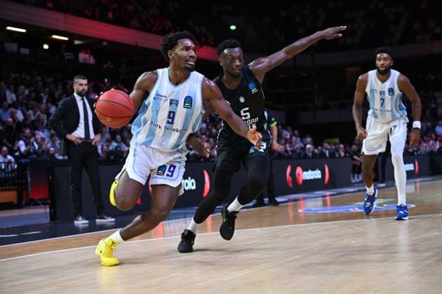 London Lions v Turk Telekom Ankara - EuroCup LONDON, UNITED KINGDOM - OCTOBER 29: Jaleen Smith of Turk Telekom Ankara competes during the fifth week of the Basketball BKT EuroCup between Turk Telekom and London Lions at Copper Box Arena in London, UK on October 29, 2025. Rasid Necati Aslim Anadolu London United Kingdom. Editorial use only. Please get in touch for any other usage.  Copyright: x2025xAnadoluxRasidxNecatixAslimx