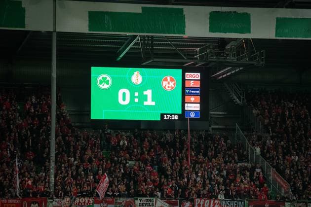 -SpVgg Greuther Fürth vs. 1. FC Kaiserslautern, Sportpark Ronhof Football, German Cup -SpVgg Greuther Fürth vs. 1. FC Kaiserslautern 29 Oct 2025 Sportpark Ronhof, Fürth, Germany Image: 0:1 goal via Naatan Skyttä (1. FC Kaiserslautern). DFL REGULATIONS PROHIBIT ANY USE OF PHOTOGRAPHS AS IMAGE SEQUENCES AND OR QUASI-VIDEO Fürth Sportpark Ronhof Bayern Germany Copyright: xPresseFotoxEvansx
