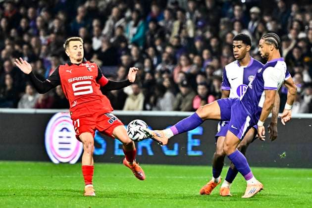 FOOTBALL : Toulouse vs Rennes - 10eme Journee de Ligue 1 McDonald S - Toulouse - 29 10 2025 Valentin Rongier (sr) Toulouse  Copyright: xThierryxBretonx