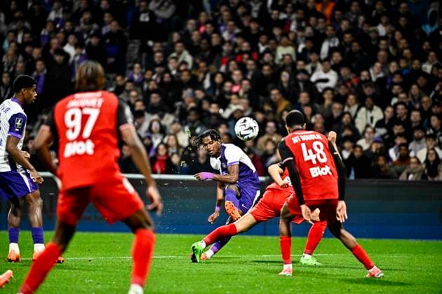 FOOTBALL : Toulouse vs Rennes - 10eme Journee de Ligue 1 McDonald S - Toulouse - 29 10 2025 Yann Gboho (tfc) Toulouse  Copyright: xThierryxBretonx