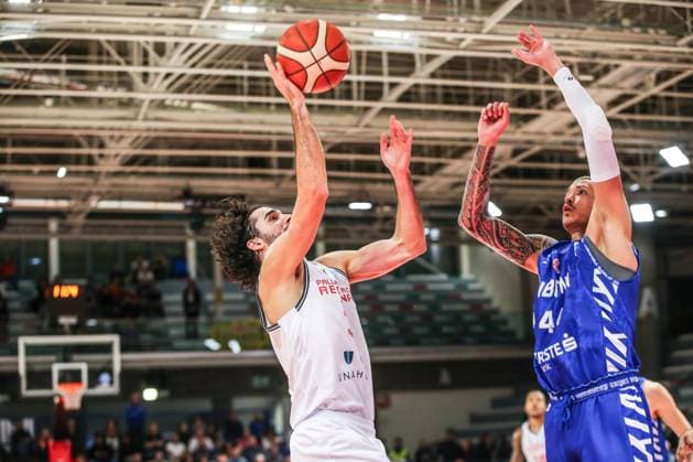 Michele Vitali (Unahotels Reggio Emilia) during UNA Hotels Reggio Emilia vs KK Cibona, Basketball FIBA Europe Cup match in Reggio Emilia, Italy, October 29 2025  Copyright: xAlessandroxCatellani IPAxSportx xipa-agency.netx xx IPA_67246455 IPA_Agency_IPA67246455