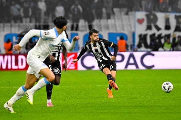 FOOTBALL : Olympique de Marseille VS Angers SCO - Ligue 1 McDonald s - 29 10 2025 Louis Mouton (SCO) - Ligue 1 McDonald s match between Olympique de Marseille and Angers SCO on October 29, 2025 at the Orange Velodrome Stadium in Marseille. MarseilleFrance  Copyright: xWilliamxCannarellax