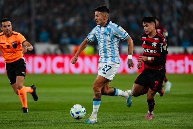 Racing v Flamengo - Copa CONMEBOL Libertadores 2025 Buenos Aires, Argentina - October 29: Gabriel Rojas of Racing Club (L) in action against Luiz Araujo of Flamengo (R) during the Copa CONMEBOL Libertadores 2025 Semi-final match between Racing Club and Flamengo at Presidente Peron Stadium on October 29, 2025 in Buenos Aires, Argentina. Copyright: xLatinxSportxImagesx