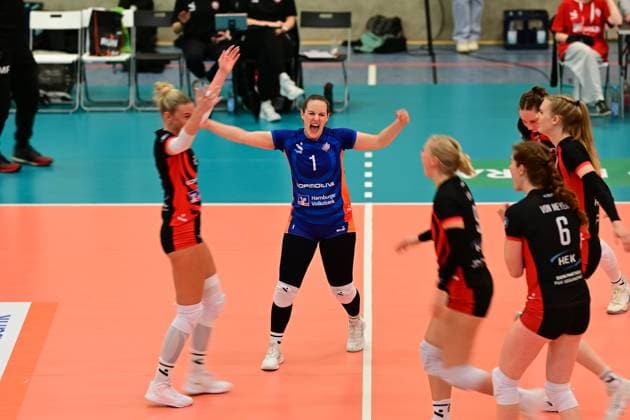 Volleyball I Frauen I Saison 2025-2026 I Bundesliga I 4. Spieltag I ETV Hamburger Volksbank Volleys - Ladies in Black Aachen I 29.10.2025 Jubel, Begeisterung, Enthusiasmus, Euphorie, Freude, Glücksgefühl, Heiterkeit bei: ETV Hamburger Volksbank Volleys Frauen Hamburg ETV Sporthalle Hoheluft Hamburg Deutschland Copyright: xLobeca FelixxSchlikisx