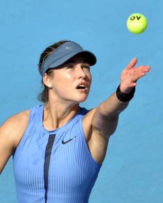 (251030) -- HONG KONG, Oct. 30, 2025 -- Anna Kalinskaya serves during the women s singles round of 16 match between Zhang Shuai of China and Anna Kalinskaya of Russia at the WTA, Tennis Damen Hong Kong Open tennis tournament in Hong Kong, China, Oct. 30, 2025. Lo Ping Fai) (SP)CHINA-HONG KONG-TENNIS-WTA HONG KONG OPEN (CN) LuxBinghui 