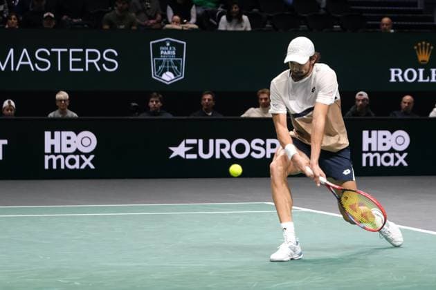 October 30, 2025, Nanterre, Hauts De Seine, France: VALENTIN VACHEROT (MON) returns the ball to CAMERON NORRIE (GBR) during the round of 16 of Rolex Paris Masters 1000 tournament at La Defense Arena Stadium - Nanterre - France..Vacherot won 7:6 6:4 Nanterre France - ZUMAp119 20251030_zaf_p119_010 Copyright: xPierrexSteveninx