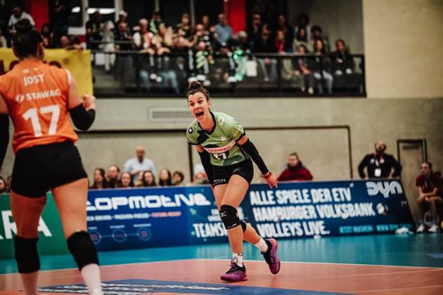 Volleyball Frauen Saison 2025 2026 Volleyball Bundesliga ETV Hamburger Volksbank Volleys vs. Ladies in Black Aachen 29.10.2025 Tsvetelina Ilieva ( 11, Ladies in Black Aachen) jubelt Hamburg Sporthalle Hoheluft Hamburg Deutschland