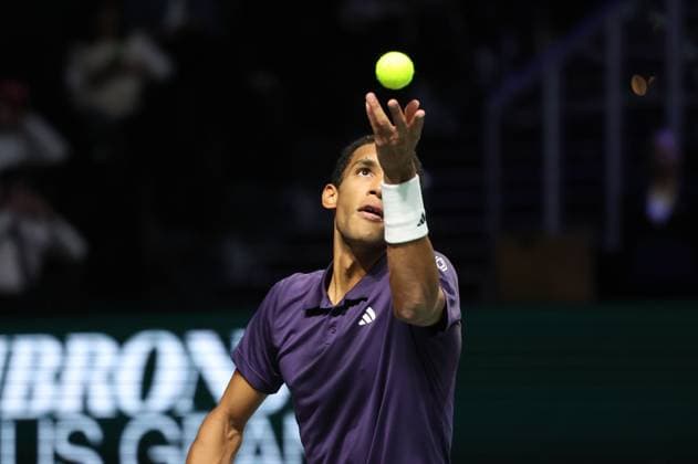 ROLEX PARIS MASTERS TENNIS 2025 Thierry Larret MAXPPP - Nanterre (92) 30 10 2025 Thierry Larret Maxppp. Tennis. Rolex Paris Masters. Paris La Defense, Nanterre (92). Du 25 octobre au 2 novembre 2025. Jeudi 30 octobre 2025. Felix AUBER-ALIASSIME (CAN) vs Daniel ALTMAIER (GER) Nanterre (92) PARIS LA DEFENSE ARENA ILE DE FRANCE FRANCE  Copyright: xMAXPPPxThierryxLarretx TLR202510304128 TLR202510304128
