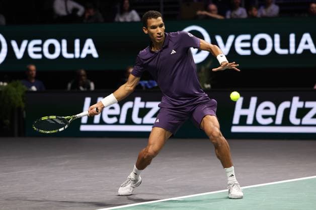 ROLEX PARIS MASTERS TENNIS 2025 Thierry Larret MAXPPP - Nanterre (92) 30 10 2025 Thierry Larret Maxppp. Tennis. Rolex Paris Masters. Paris La Defense, Nanterre (92). Du 25 octobre au 2 novembre 2025. Jeudi 30 octobre 2025. Felix AUBER-ALIASSIME (CAN) vs Daniel ALTMAIER (GER) Nanterre (92) PARIS LA DEFENSE ARENA ILE DE FRANCE FRANCE  Copyright: xMAXPPPxThierryxLarretx TLR202510304141 TLR202510304141