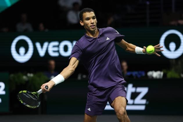 ROLEX PARIS MASTERS TENNIS 2025 Thierry Larret MAXPPP - Nanterre (92) 30 10 2025 Thierry Larret Maxppp. Tennis. Rolex Paris Masters. Paris La Defense, Nanterre (92). Du 25 octobre au 2 novembre 2025. Jeudi 30 octobre 2025. Felix AUBER-ALIASSIME (CAN) vs Daniel ALTMAIER (GER) Nanterre (92) PARIS LA DEFENSE ARENA ILE DE FRANCE FRANCE  Copyright: xMAXPPPxThierryxLarretx TLR202510304142 TLR202510304142