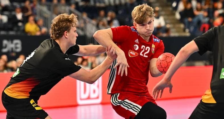 30.10.2025 - Handball - Länderspiel : U20 U21, U 21 Deutschland gg Ungarn - - xwoxzix - William Reichardt (13, Deutschland ) Adam Jozsa (22, Ungarn )