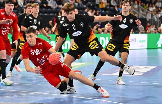 30.10.2025 - Handball - Länderspiel : U20 U21, U 21 Deutschland gg Ungarn - - xwoxzix - Zsombor Birnbauer (38, Ungarn ) Michel Fuchs (2, Deutschland )