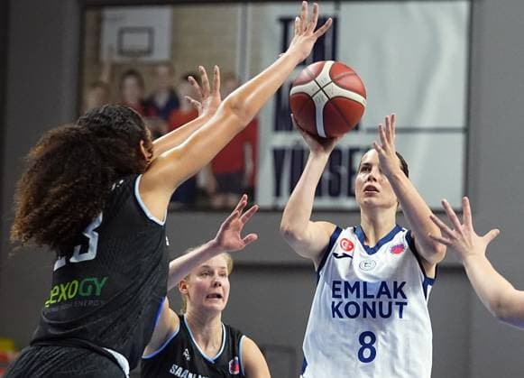 Emlak Konut v Saarlouis Royals - FIBA Europe Cup ISTANBUL, TURKIYE - OCTOBER 30: Antonia Delaere (8) of Emlak Konut action against Brynn Shoup Hill (23) of Saarlouis Royals during the FIBA Europe Cup Group E week 4 basketball match between Emlak Konut and Saarlouis Royals at Ahmet Comert Sports Hall in Istanbul, Turkiye on October 30, 2025. Esra Bilgin Anadolu Istanbul Turkey. Editorial use only. Please get in touch for any other usage.  Copyright: x2025xAnadoluxEsraxBilginx