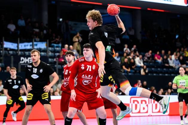 Nuernberg: Handball - Laenderspiel U20 - Deutschland - Ungarn William Reichardt (Deutschland) Nuernberg PSD Bank Arena Bayern Deutschland