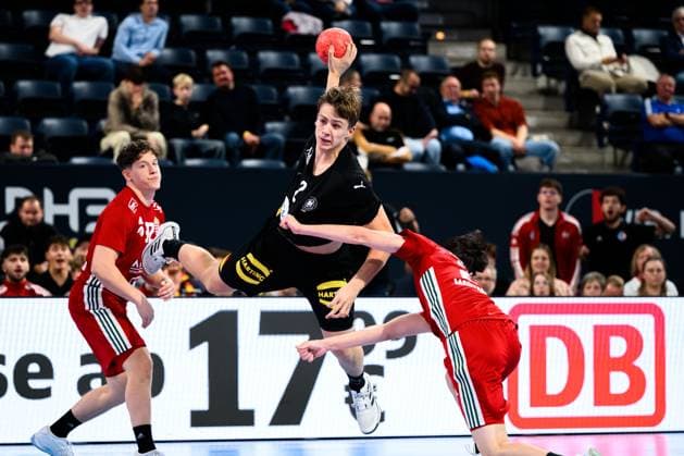Nuernberg: Handball - Laenderspiel U20 - Deutschland - Ungarn Michel Fuchs (Deutschland) Nuernberg PSD Bank Arena Bayern Deutschland