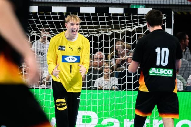 Nuernberg: Handball - Laenderspiel U20 - Deutschland - Ungarn Torhueter Linus Borreck (Deutschland), Rasmus Ankermann (Deutschland) Jubel Freude Emotion Nuernberg PSD Bank Arena Bayern Deutschland