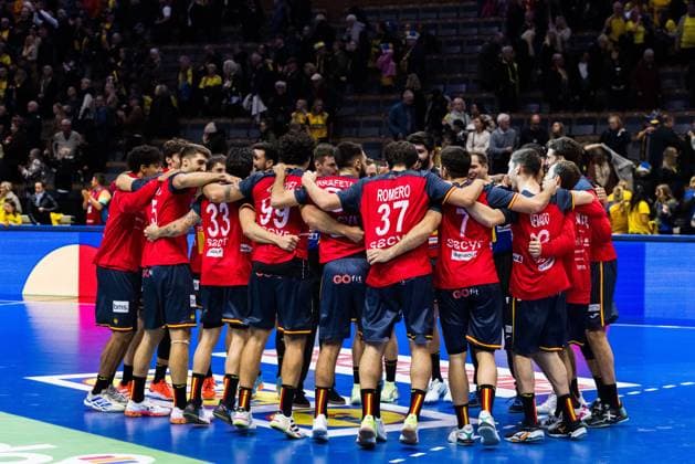 251030 Players of Spain celebrate after the International Friendly, Länderspiel, Nationalmannschaft handball match between Sweden and Spain on October 30, 2025 in Linköping. Photo: Magnus Andersson BILDBYRAN COP 308 MN0202 handball handboll handball international friendly sverige sweden spain bbeng jubel Copyright: MAGNUSxANDERSSON BB251030MN032