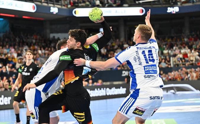 30.10.2025 - Handball - Länderspiel : Deutschland gg Island - - xwoxzix - Marko Grgic (71, Deutschland ) Omar Ingi Magnusson (14, Island )