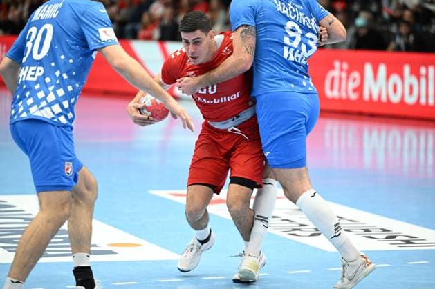 MURI BEI BERN, SWITZERLAND - OCTOBER 30: Maros Luka of Switzerland c) in action during the Handball International Friendly, Länderspiel, Nationalmannschaft Switzerland - Croatia on October 30, 2025 in Muri bei Bern, Switzerland. Muri bei Bern Die Mobiliar Arena Bern Switzerland Copyright: xJustPictures.ch ManuelxWinterbergerx jp-en-EuSpIm-MWI_4665