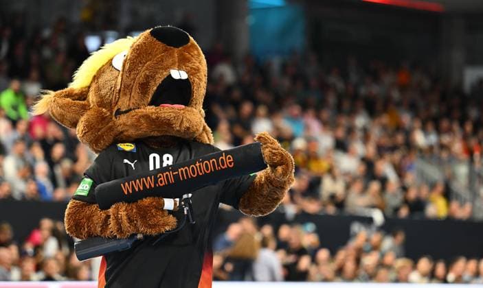 30.10.2025 - Handball - Länderspiel : Deutschland gg Island - - xwoxzix - Maskottchen Hanniball