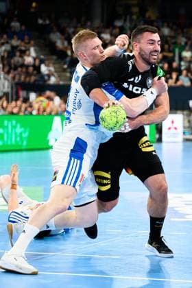 Nuernberg: Handball - Laenderspiel - Deutschland - Island Jannik Kohlbacher (Deutschland) Nuernberg PSD Bank Arena Bayern Deutschland