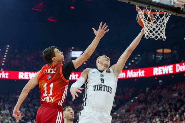 Alen Smailagic (Virtus Bologna, 09) mit Vladimir Lucic (FC Bayern Basketball, 11), GER, FC Bayern Basketball vs. Virtus Bologna, Basketball, Euroleague, 8. Spieltag, Saison 2025 2026, 30.10.2025, GER, FC Bayern Basketball vs. Virtus Bologna, Basketball, Euroleague, 8. Spieltag, Saison 2025 2026, 30.10.2025 Muenchen Copyright: xEibner-Pressefoto JennixMaulx EP_JML