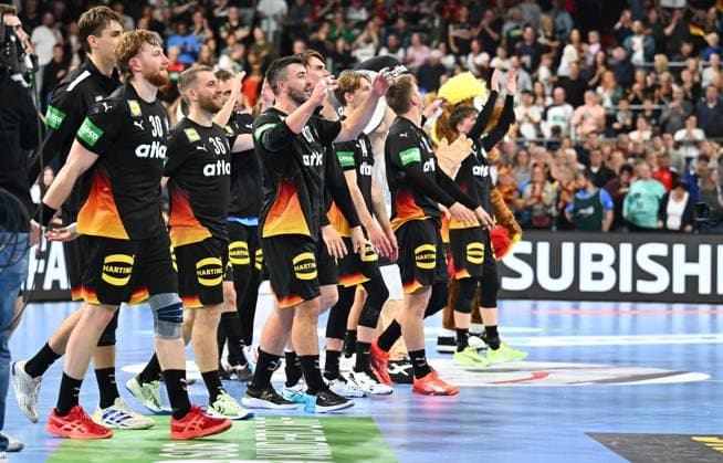 30.10.2025 - Handball - Länderspiel : Deutschland gg Island - - xwoxzix - Mannschaft Team Deutschland - Jubel Freude nach Spielende